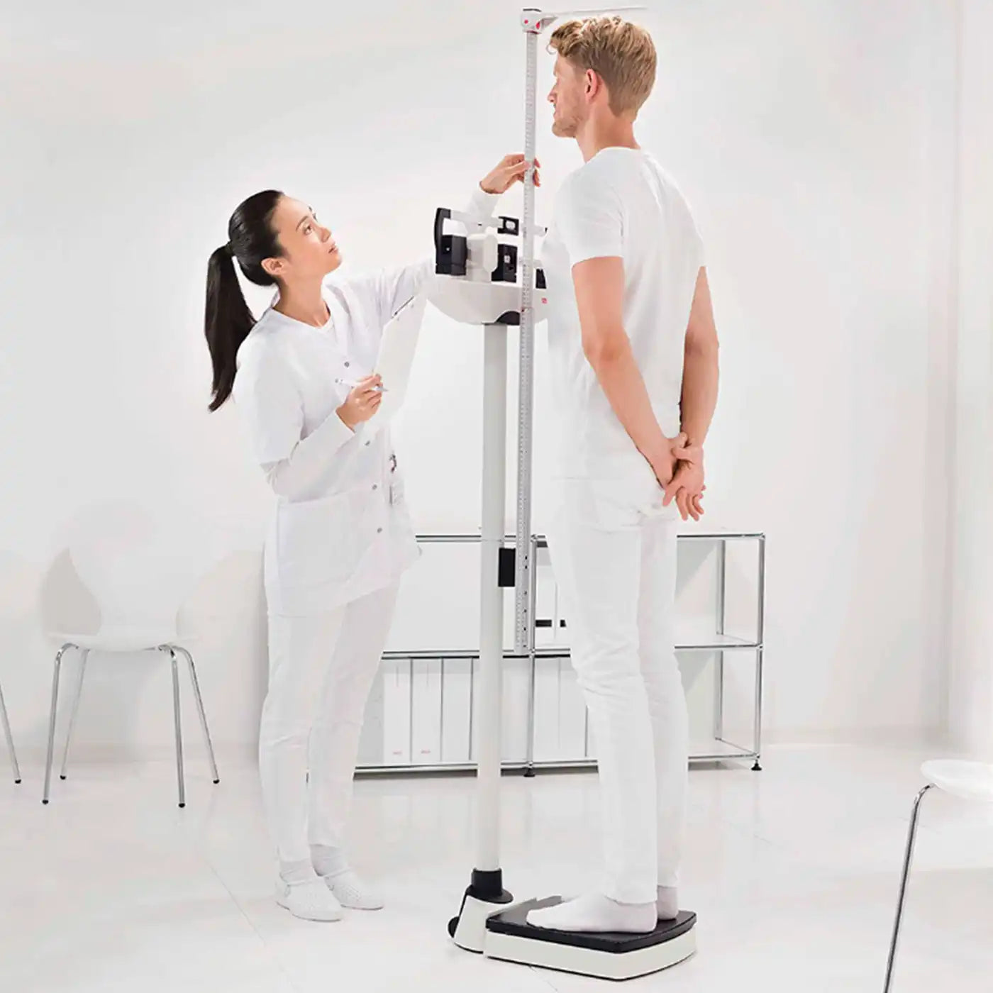 Balanza Seca 700 Mecánica con Tallímetro Seca 220 - TOPMEDIC