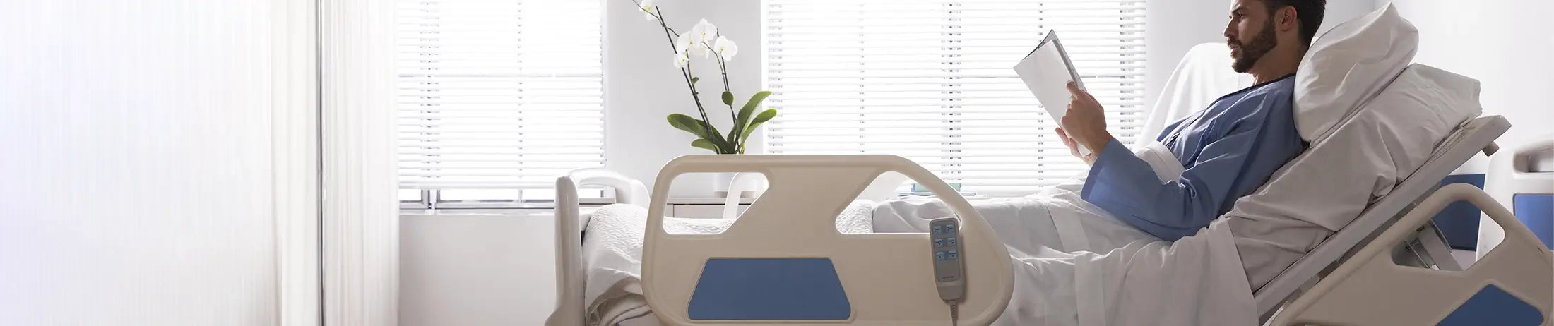 Catres clínicos manuales y eléctricos: confort y funcionalidad para pacientes y cuidadores en TOPMEDIC.