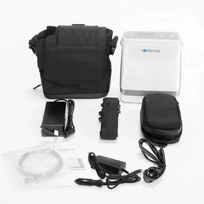 Accesorios incluidos del concentrador de oxígeno portátil Longfian JAY1000P: batería, cánula nasal, bolsa de transporte, adaptadores y cables de alimentación.